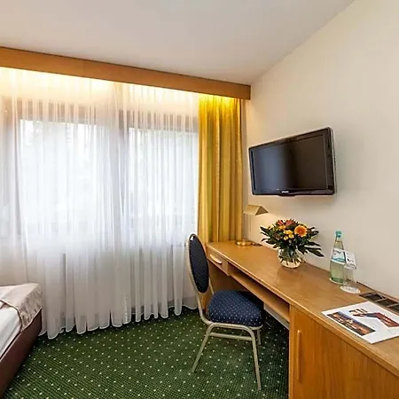Hotel Strohgaeu 3*