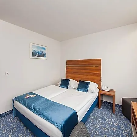 Hotel Strohgaeu