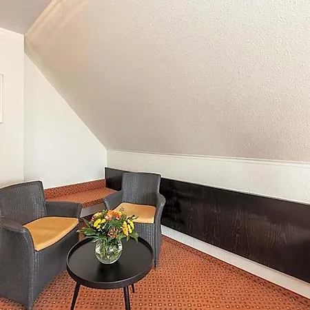 Hotel Strohgaeu 3*