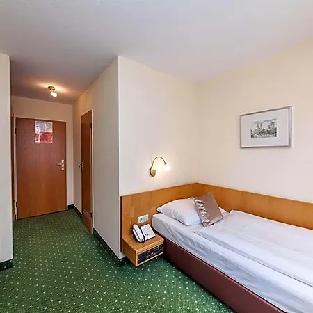 Strohgaeu Hotel 3*