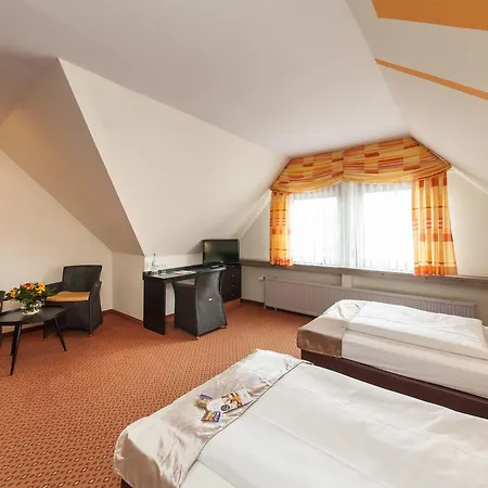 Strohgaeu 3* Korntal-Muenchingen