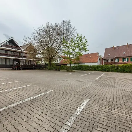 ホテル Strohgaeu コーンタール・ミュンヒンゲン