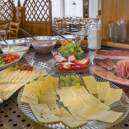 Hotel Strohgaeu 3*