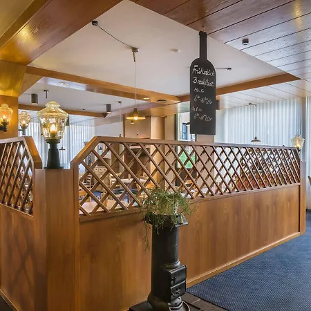 Hotel Strohgaeu 3*