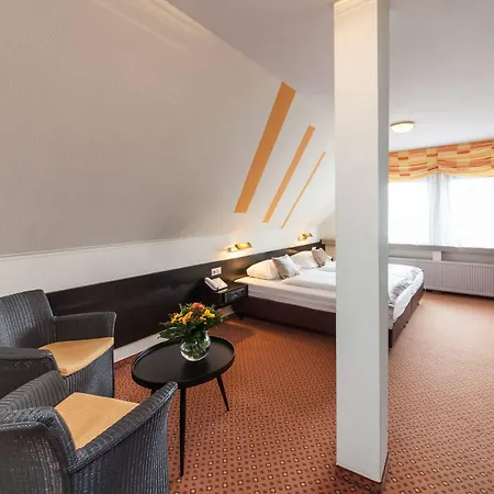 Strohgaeu 3*
